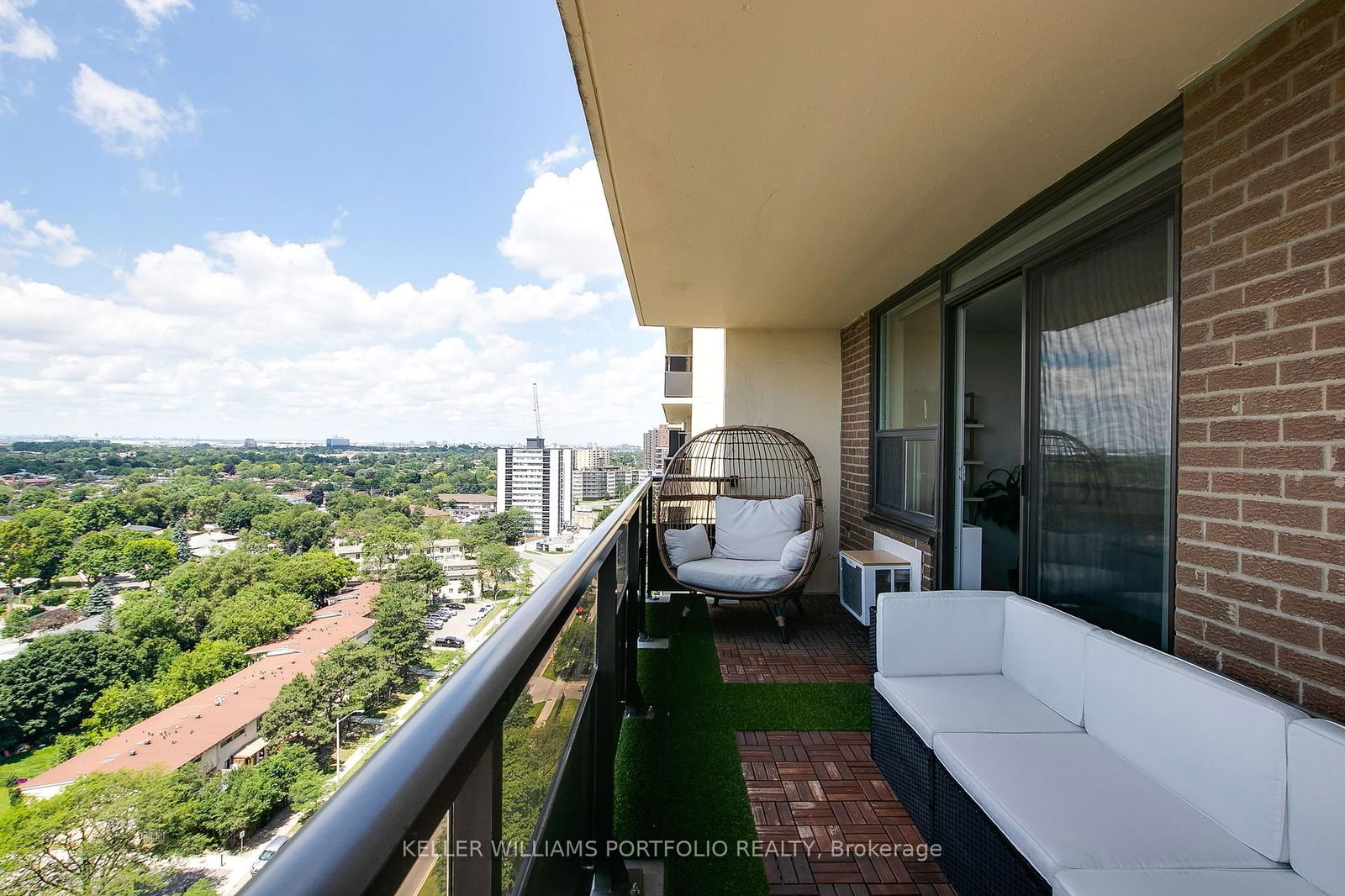 511 The West Mall, unit 1712 for sale