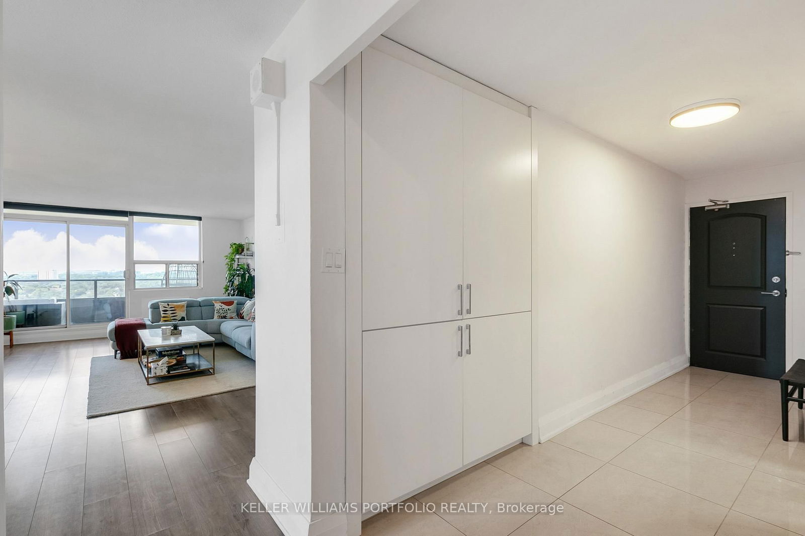 511 The West Mall, unit 1712 for sale