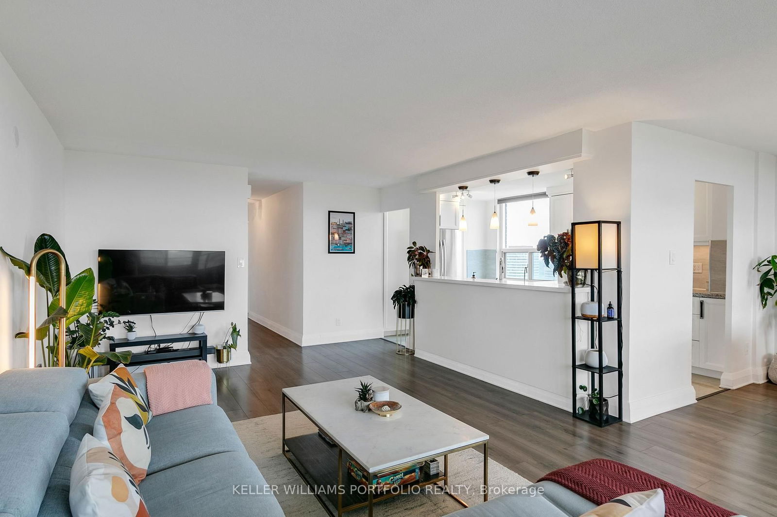 511 The West Mall, unit 1712 for sale