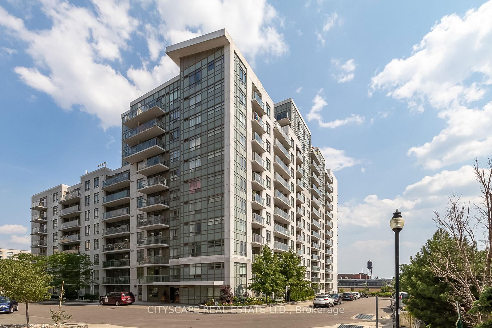 812 Landsdowne Ave, unit 1207 for rent