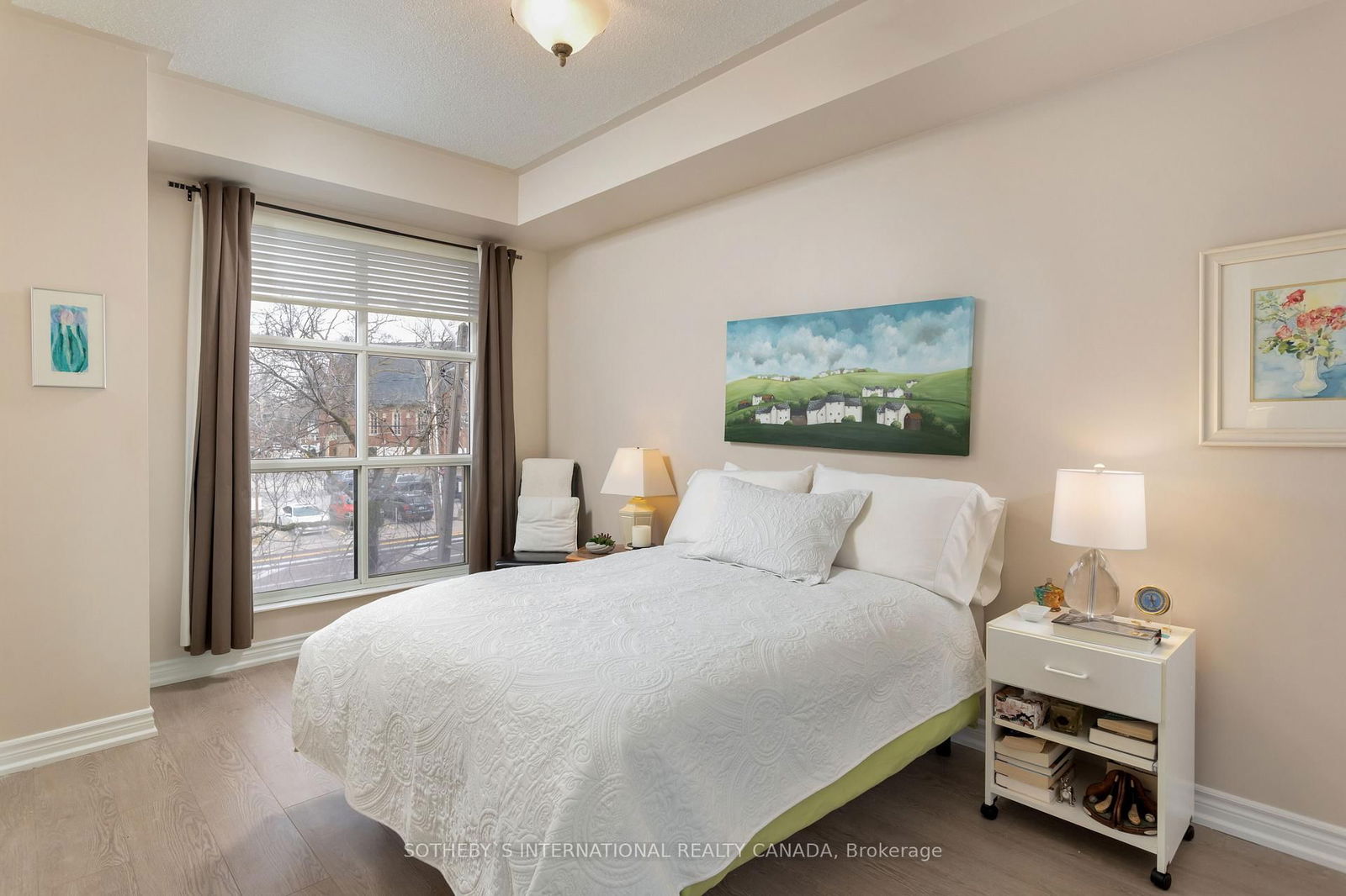 3085 Bloor St W, unit 207 for sale