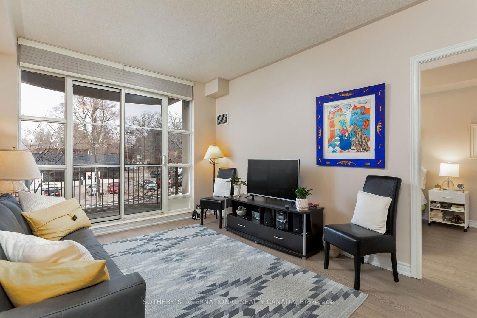 3085 Bloor St W, unit 207 for sale