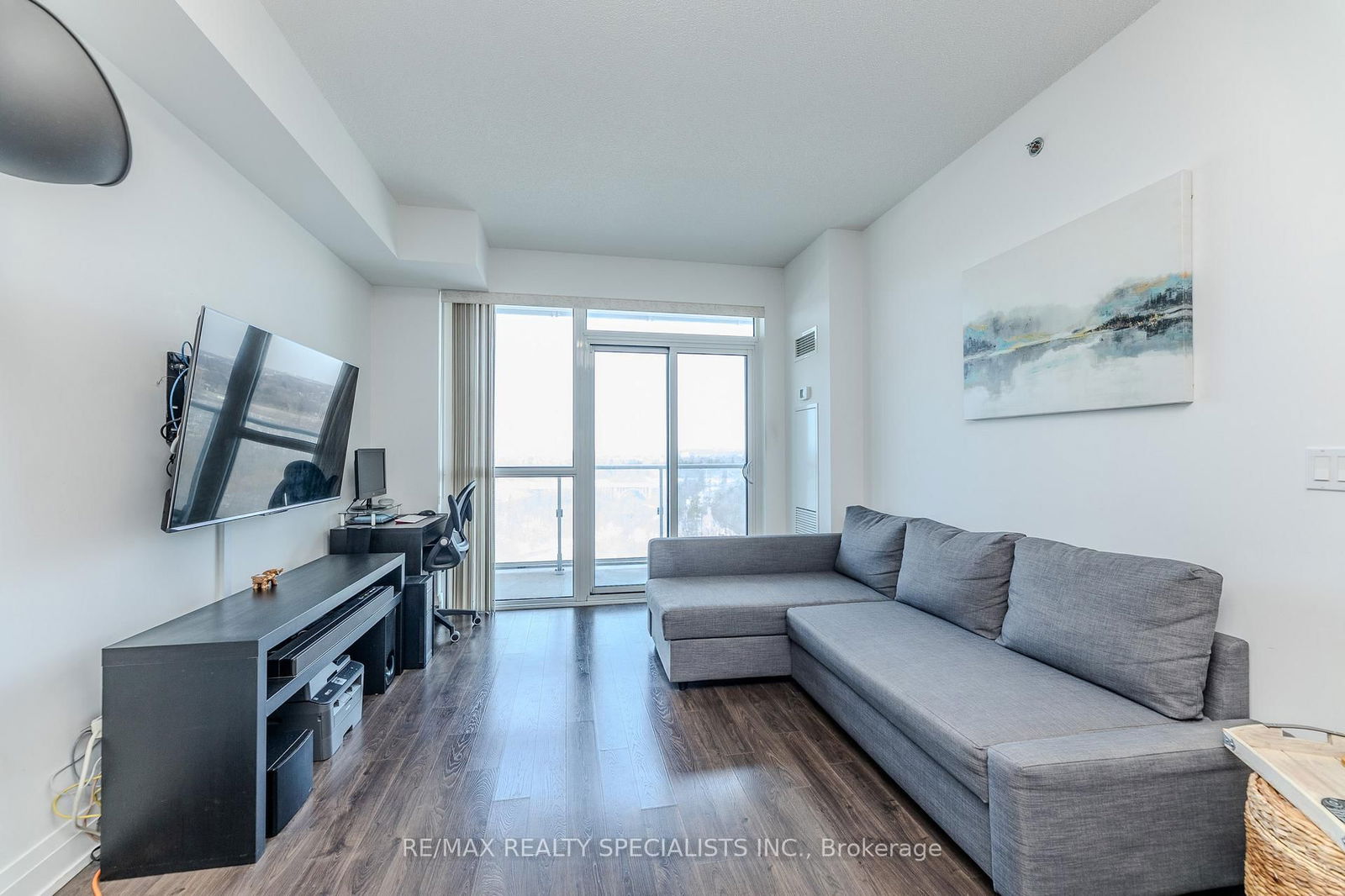 65 Speers Rd, unit 1602 for rent