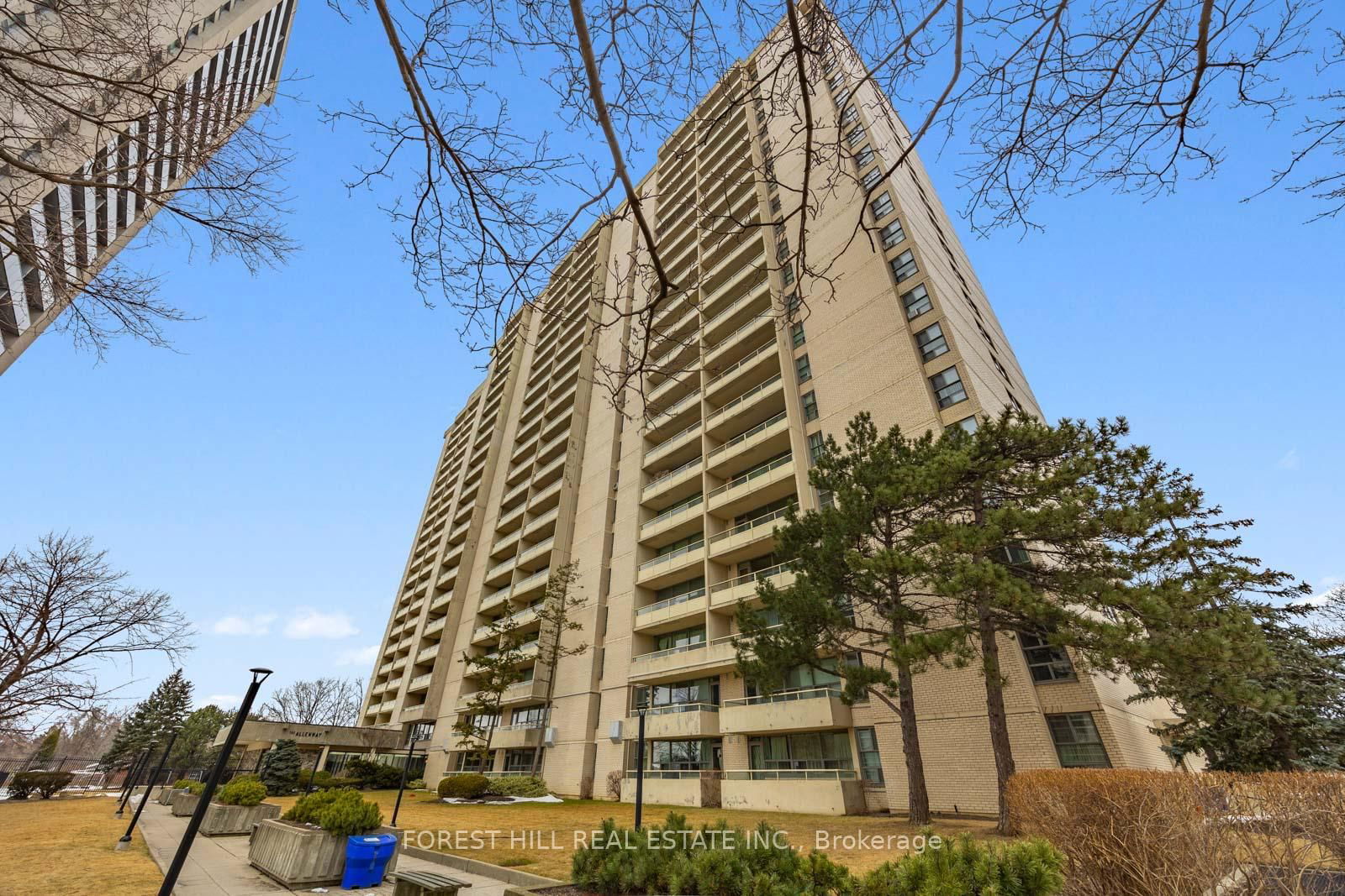 360 Ridelle Ave, unit 915 for sale