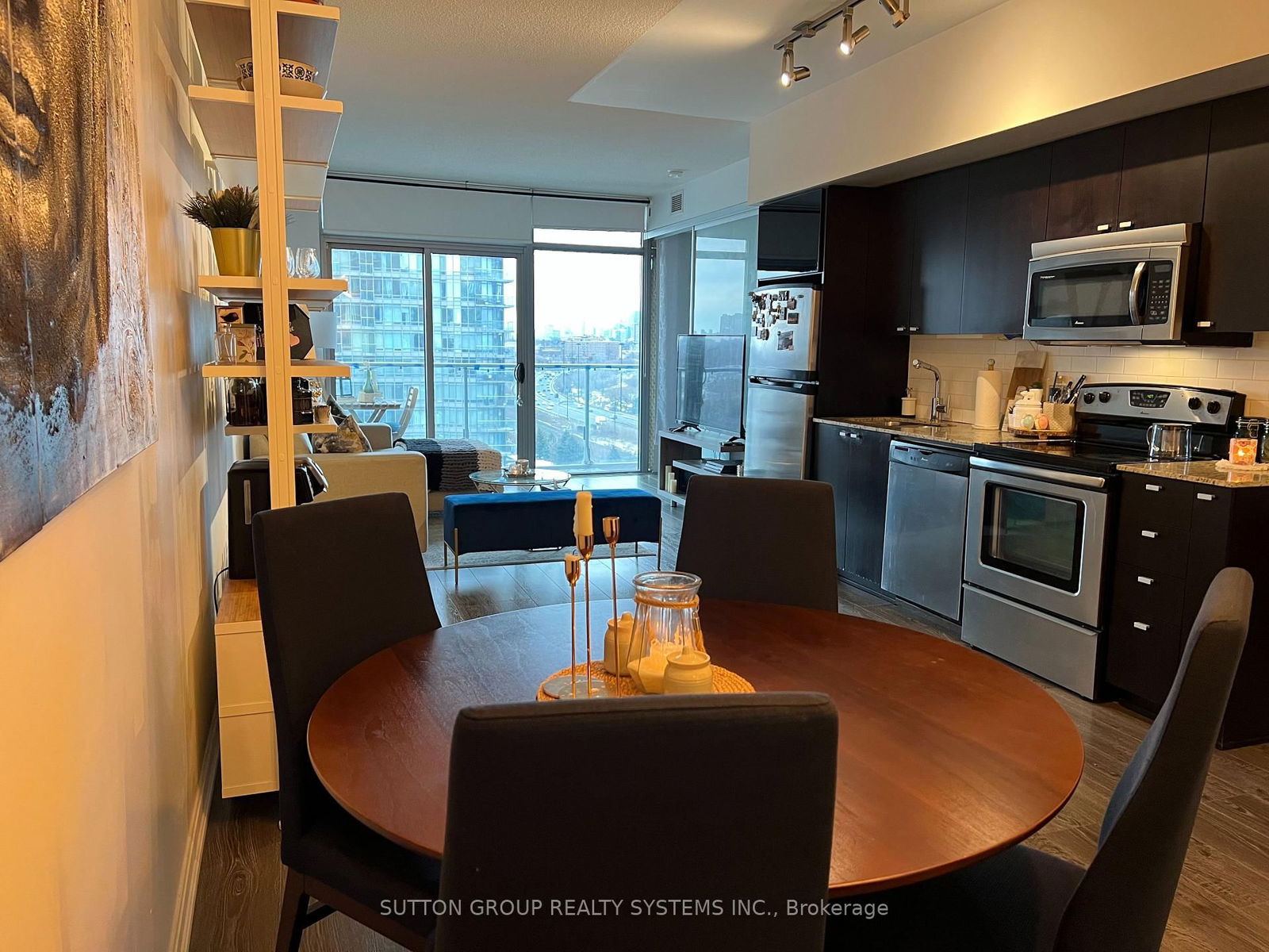 103 The Queensway, unit 1217 for rent