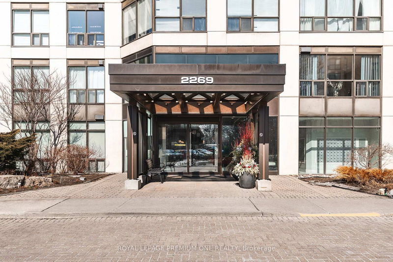 2269 Lake Shore Blvd W Blvd, unit 1104 for sale