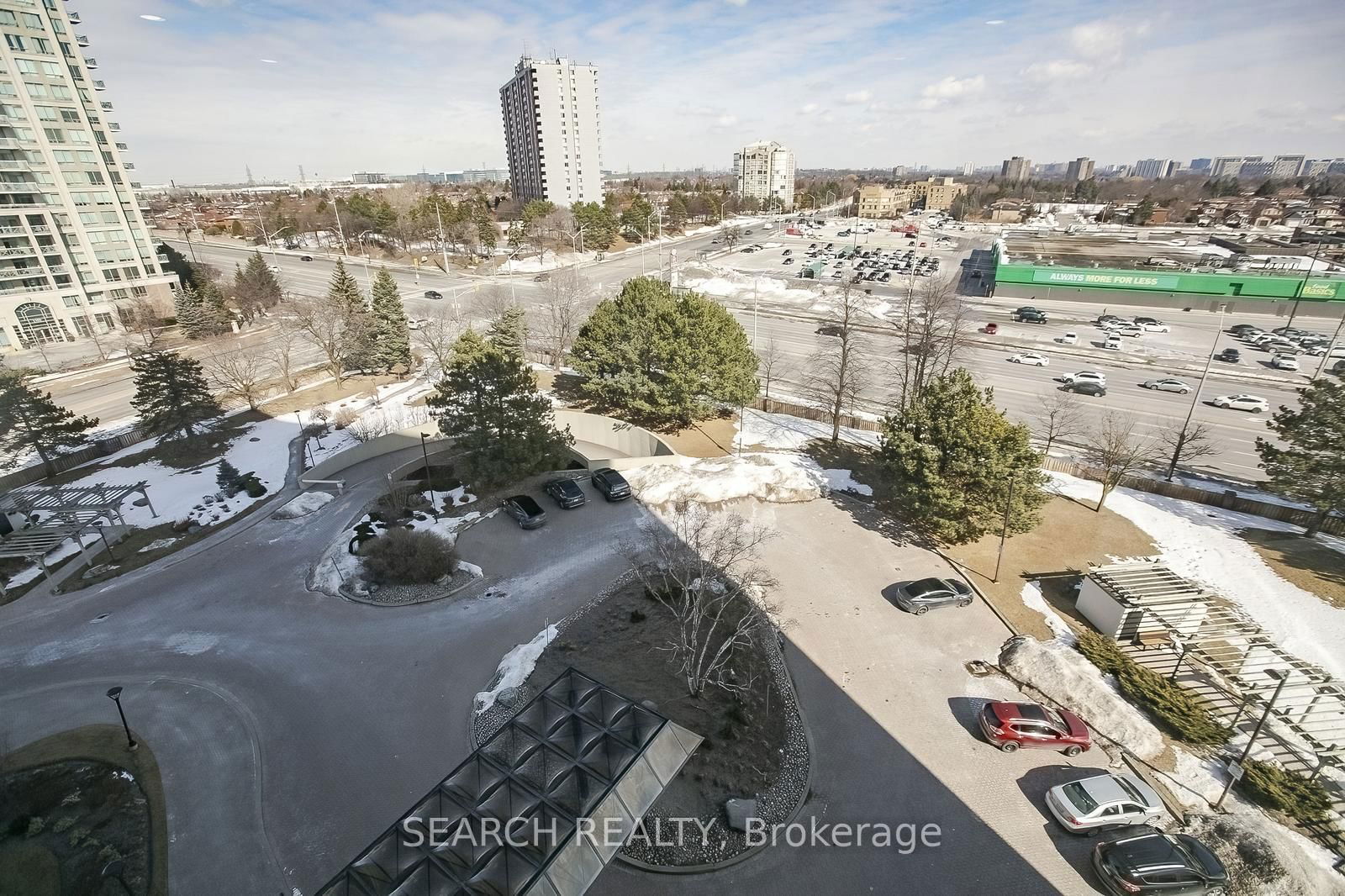 1360 Rathburn Rd E, unit 906 for sale