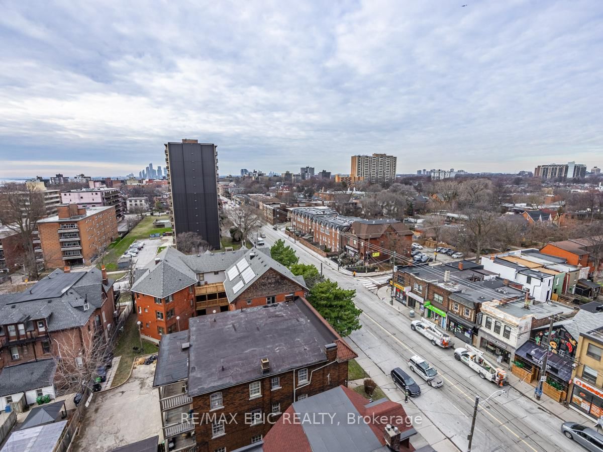 270 DUFFERIN St, unit 815 for rent