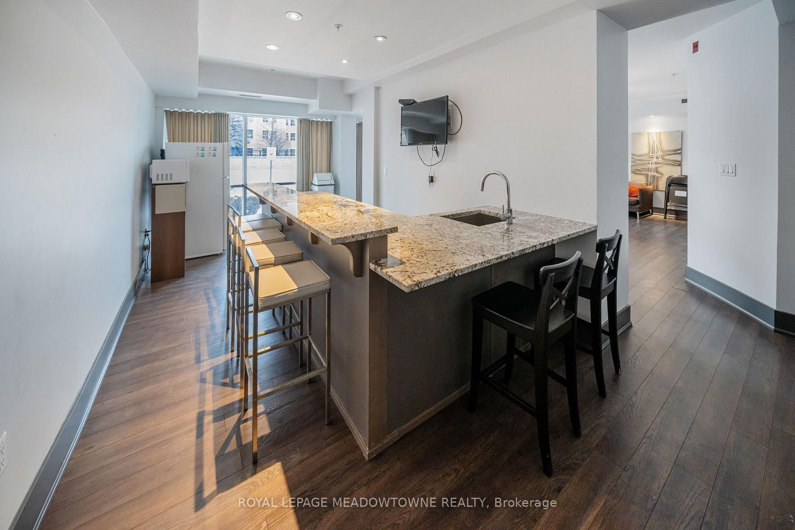 570 Lolita Gdns, unit 125 for sale