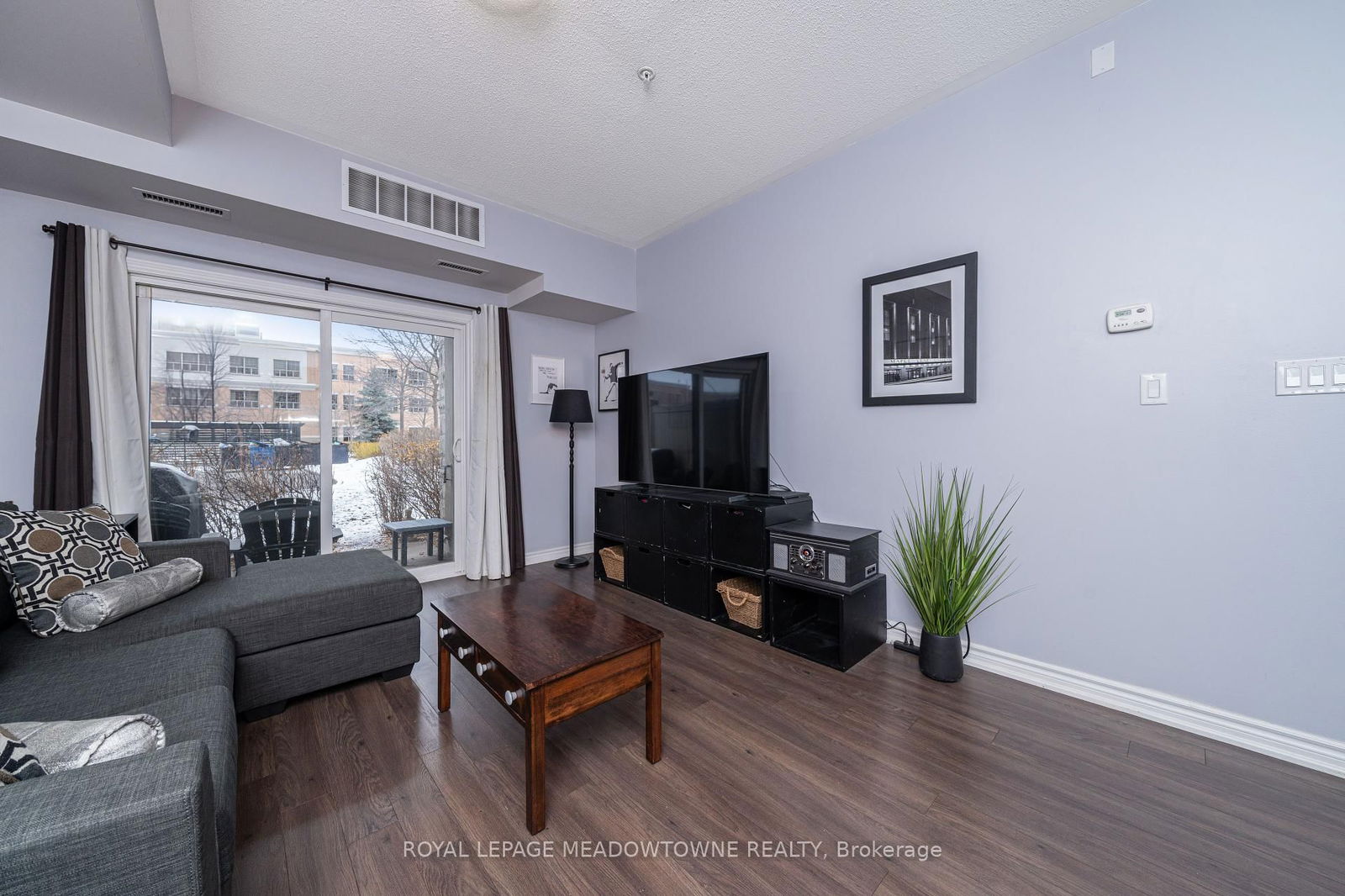 570 Lolita Gdns, unit 125 for sale