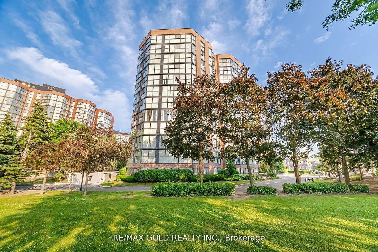 2091 Hurontario St, unit 508 for sale