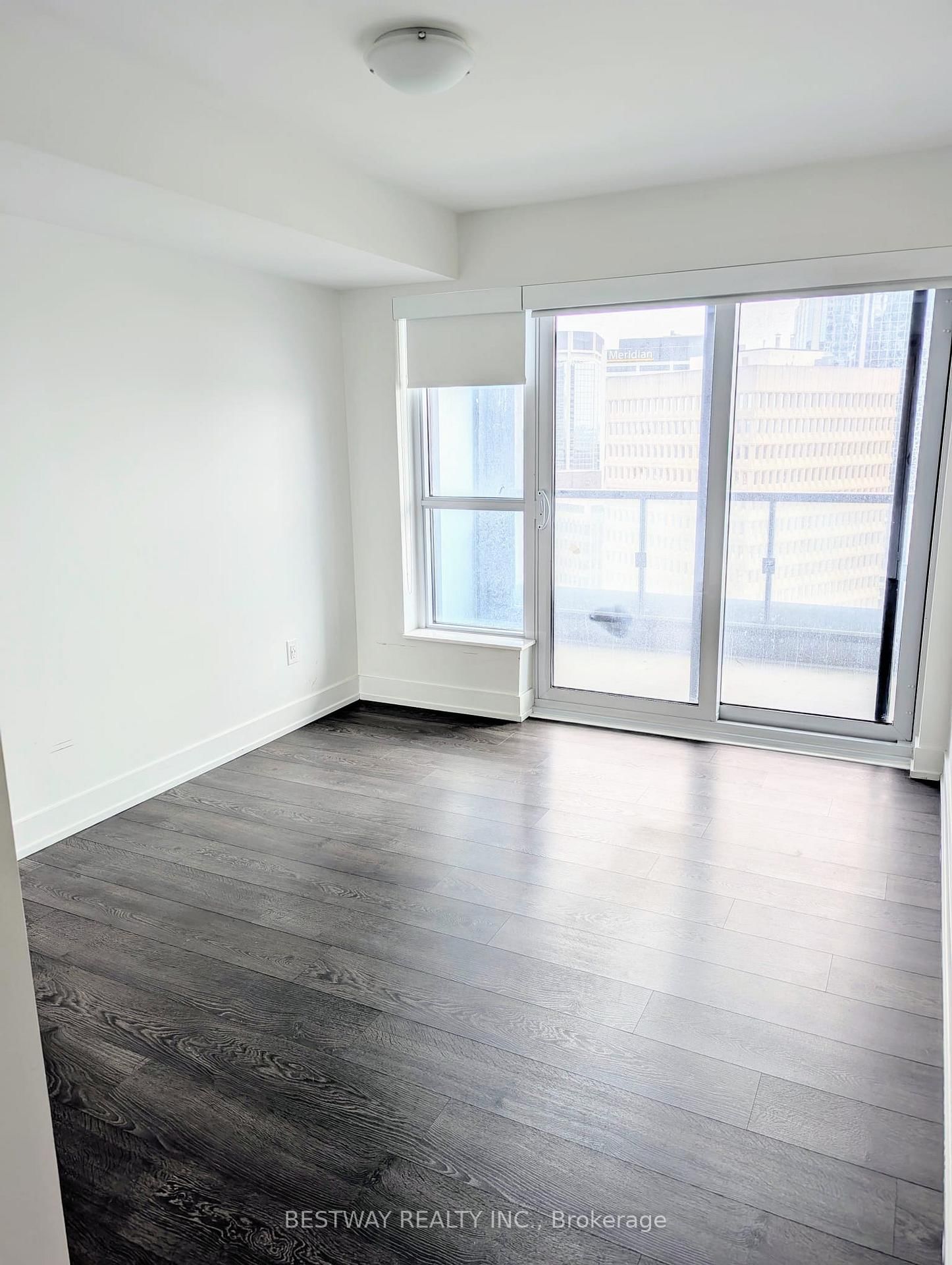 5 Mabelle Ave, unit 1329 for rent