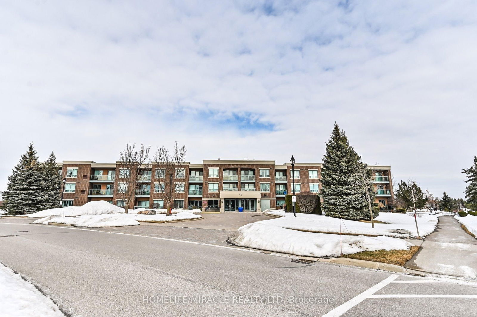 Rosedale Village Condos, Brampton, Toronto