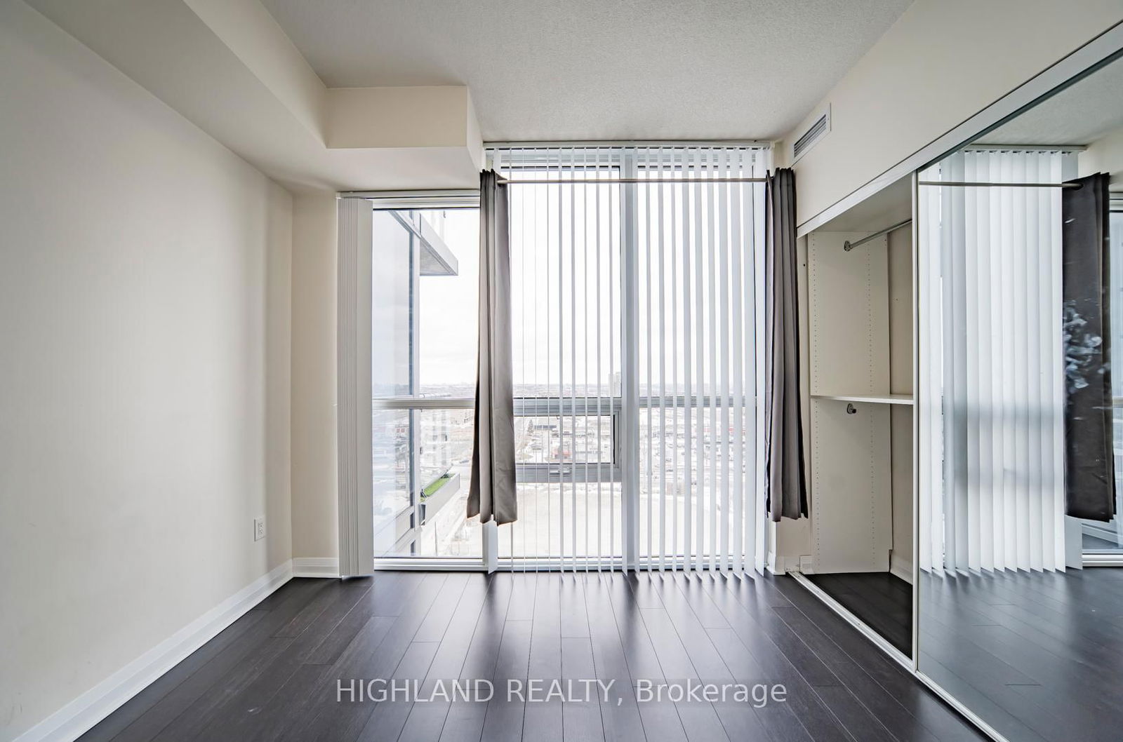 5033 Four Springs Ave, unit 1319 for sale