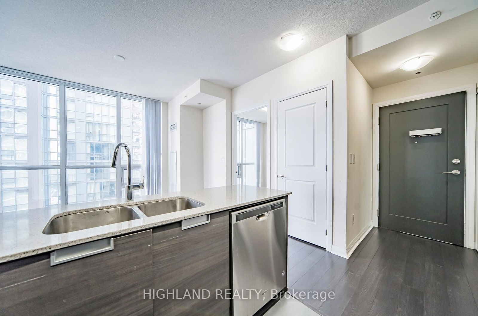 5033 Four Springs Ave, unit 1319 for sale