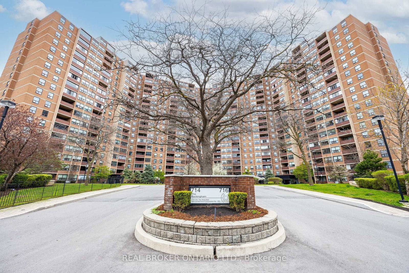 714 The West Mall, unit 412 for sale