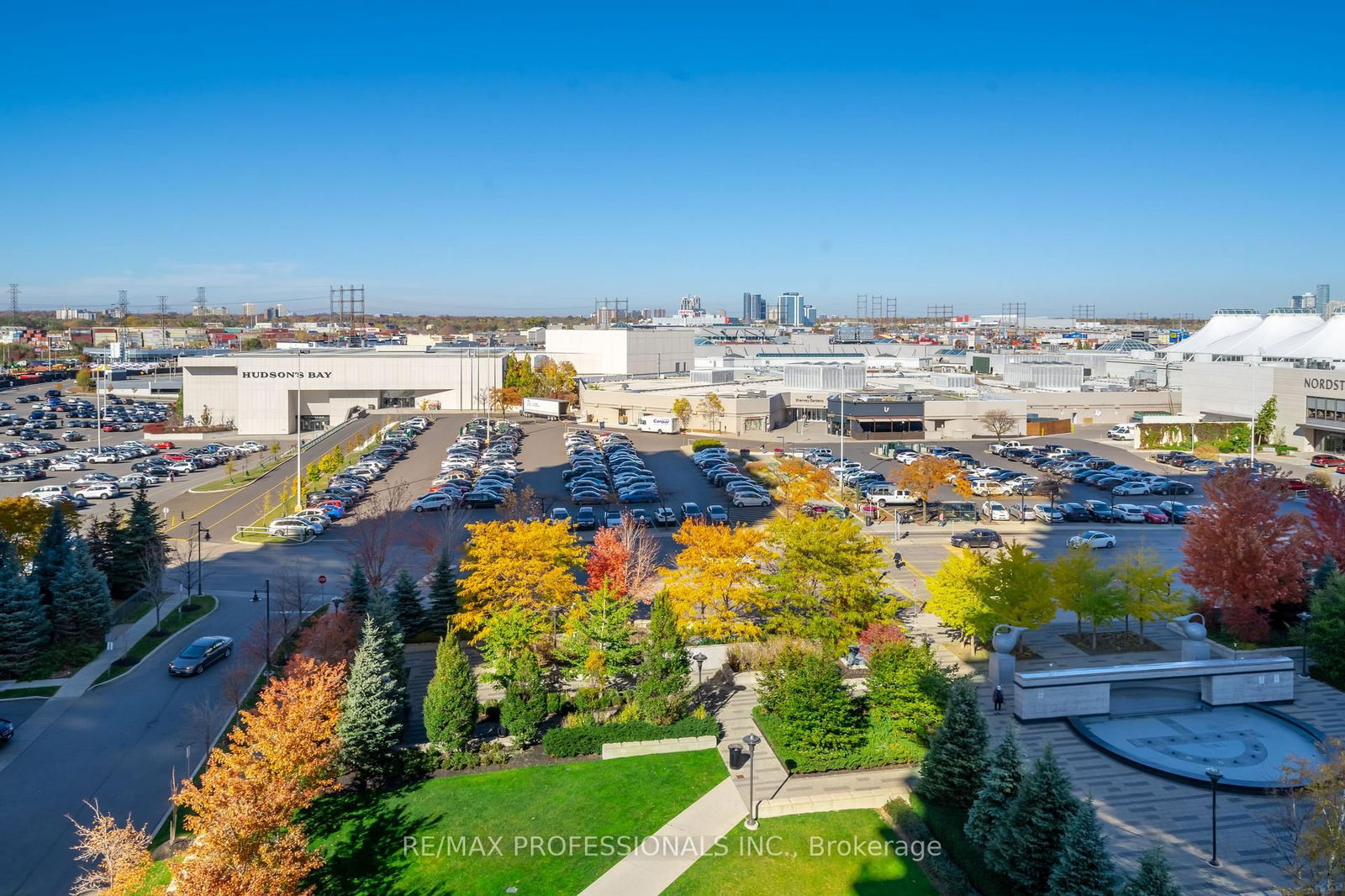 225 Sherway Gdns, unit 803 for rent