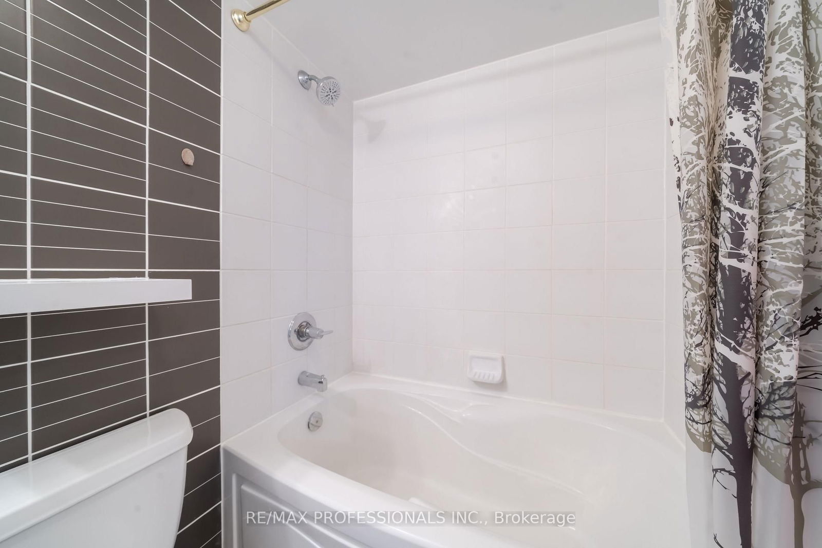 225 Sherway Gdns, unit 803 for rent