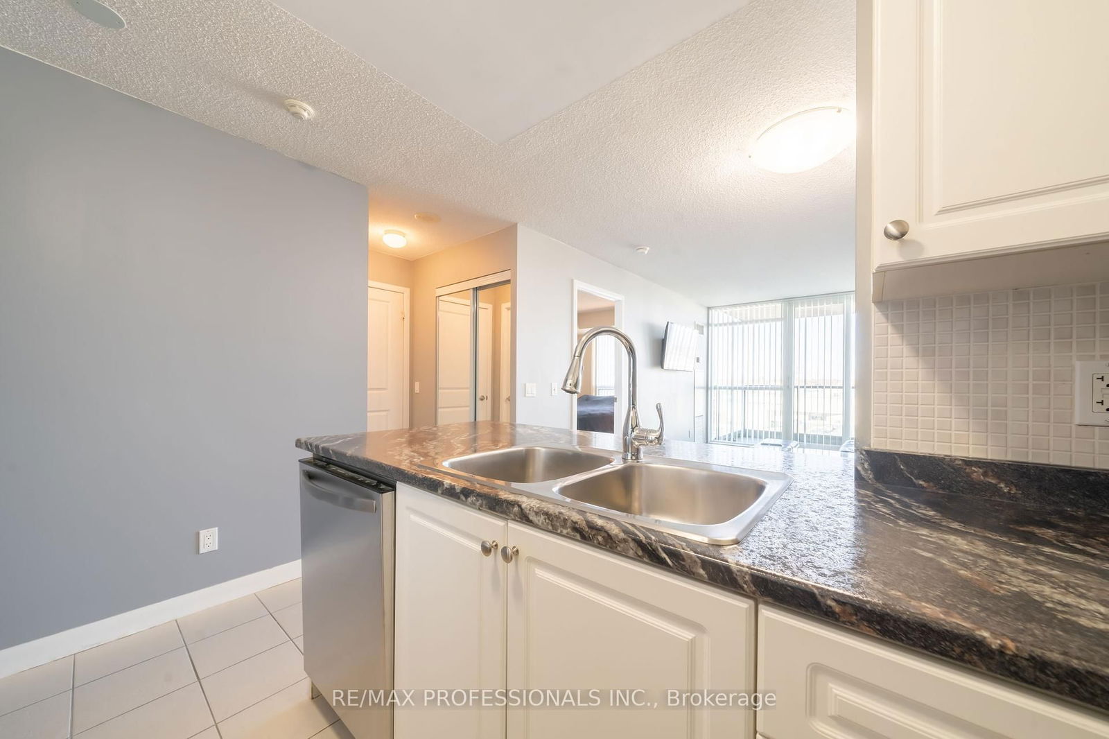 225 Sherway Gdns, unit 803 for rent