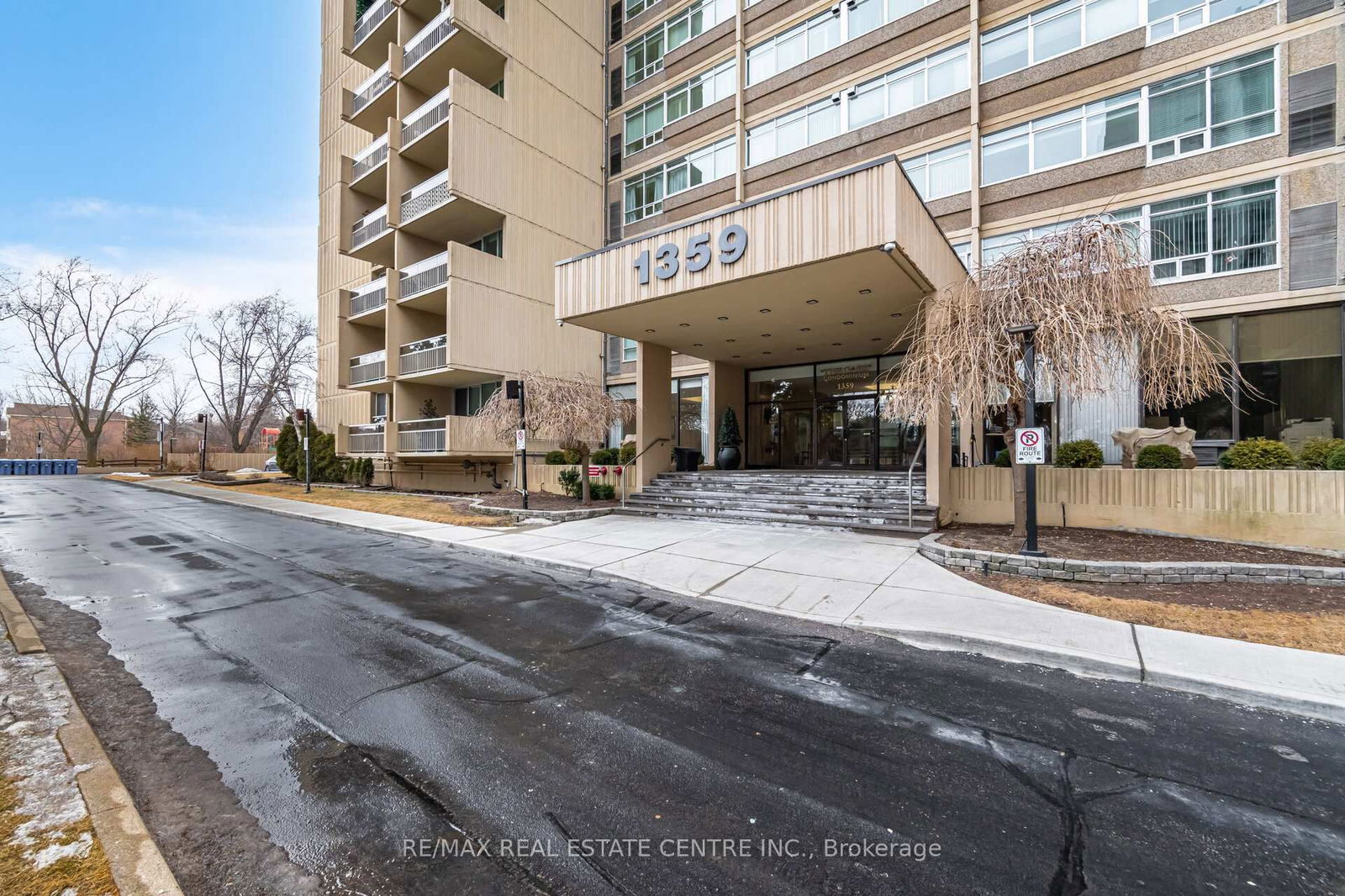 1359 White Oaks Blvd, unit 706 for sale