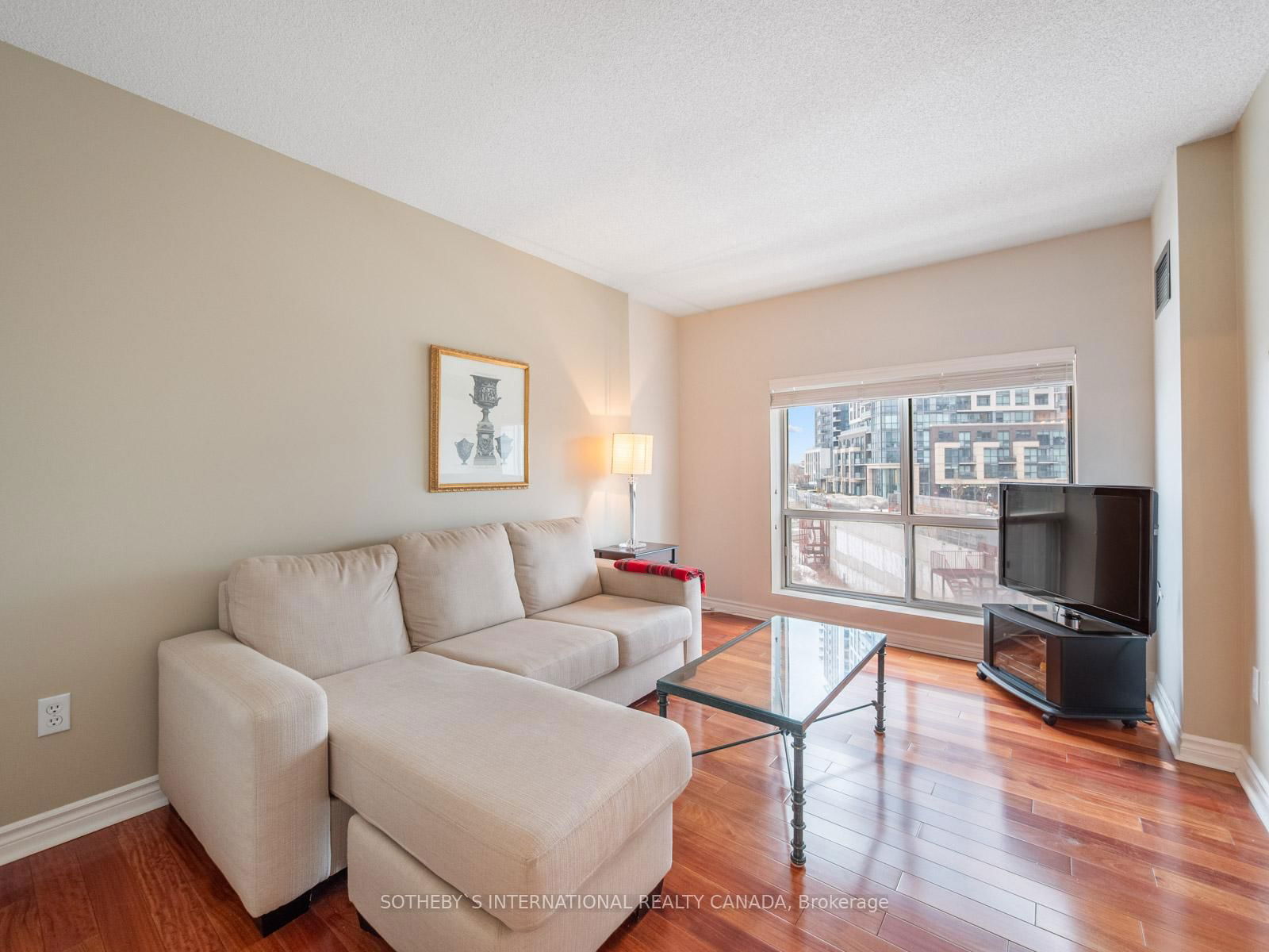 101 Subway Cres, unit 311 for sale