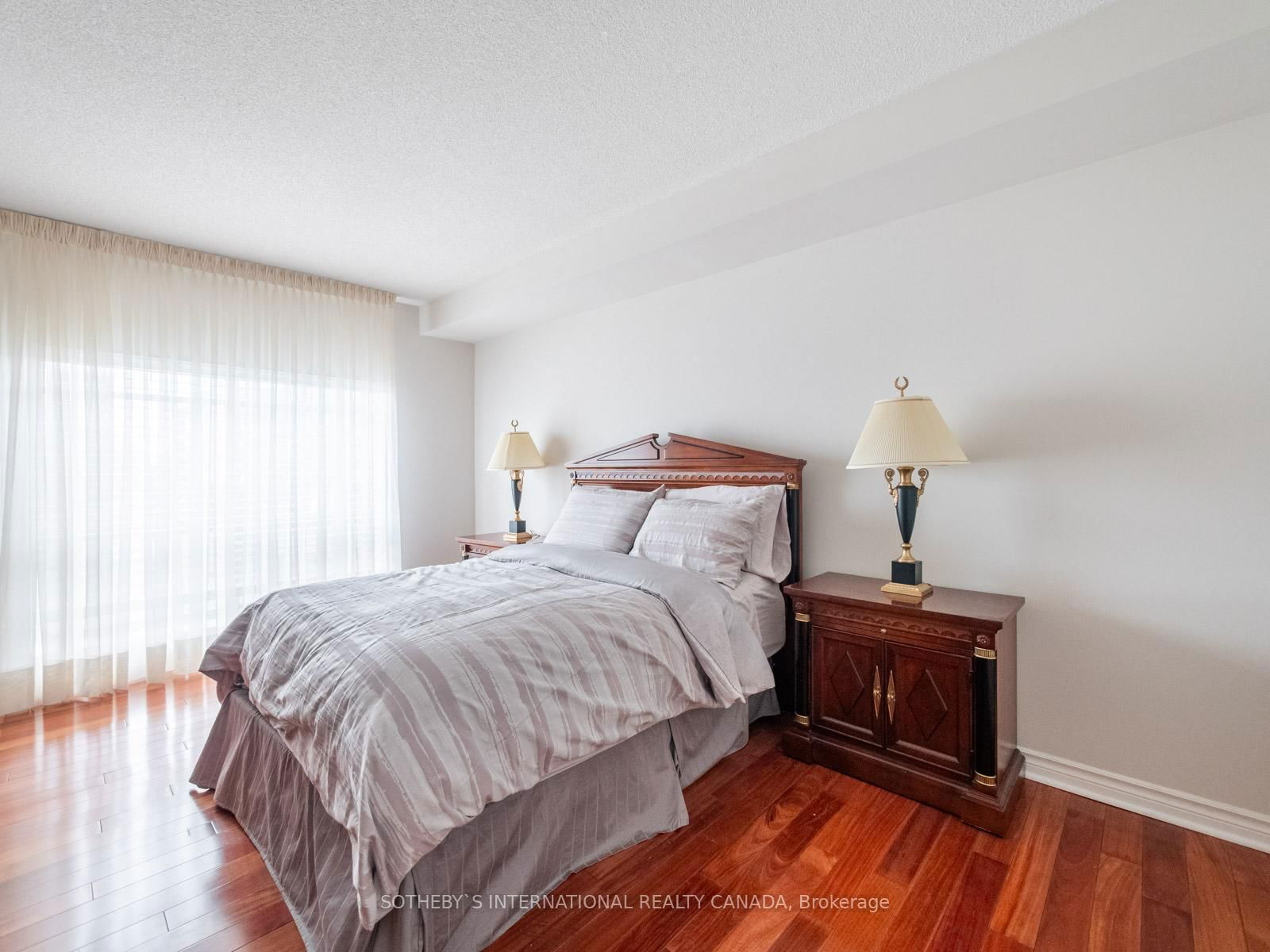 101 Subway Cres, unit 311 for sale