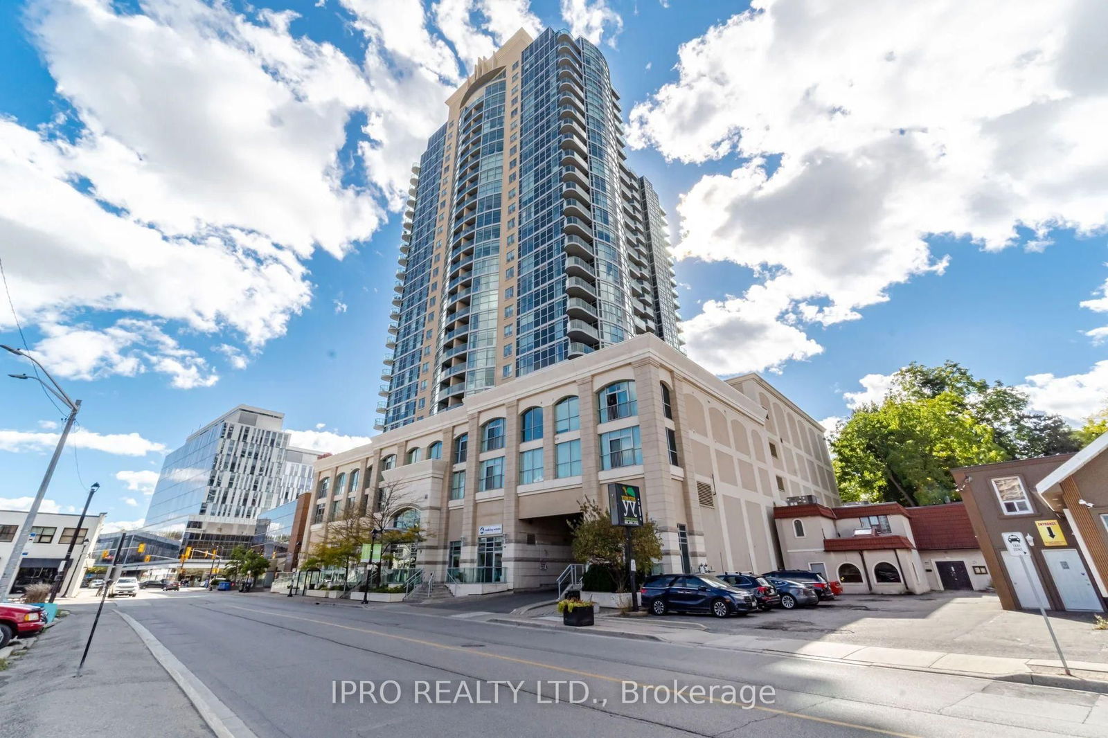 9 George St N, unit 2405 for sale