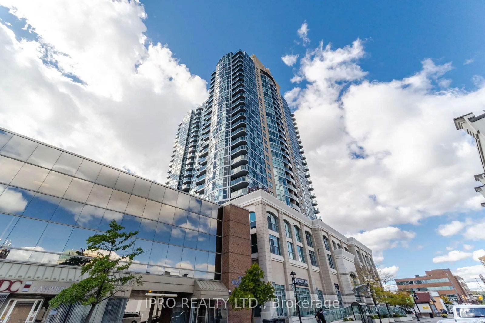 9 George St N, unit 2405 for sale