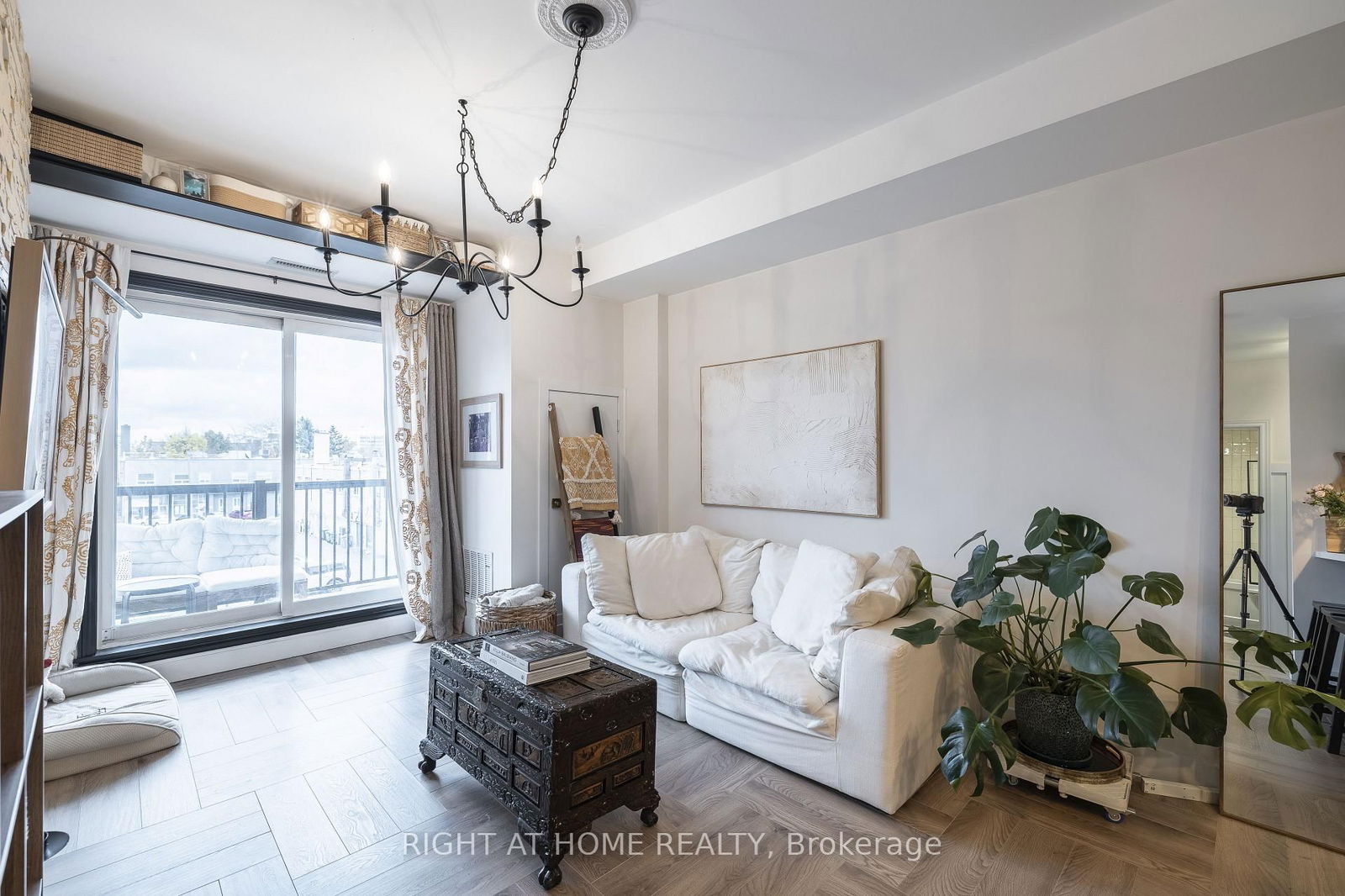 73 Washington Ave, unit 301 for sale