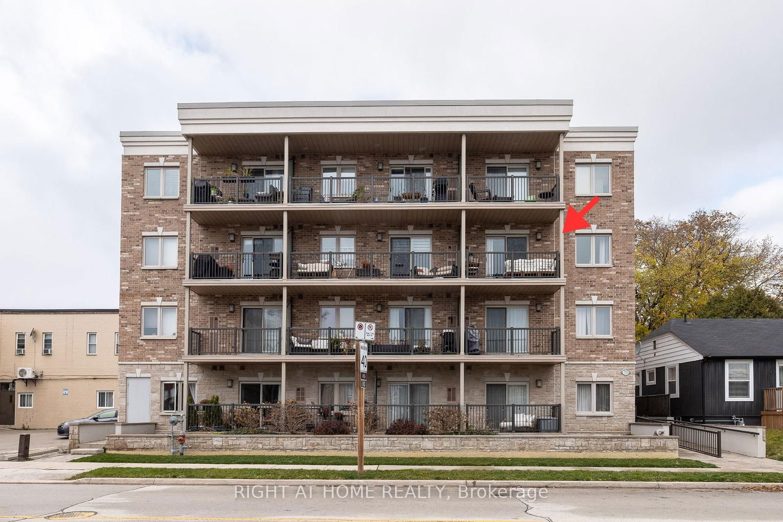 73 Washington Ave, unit 301 for sale