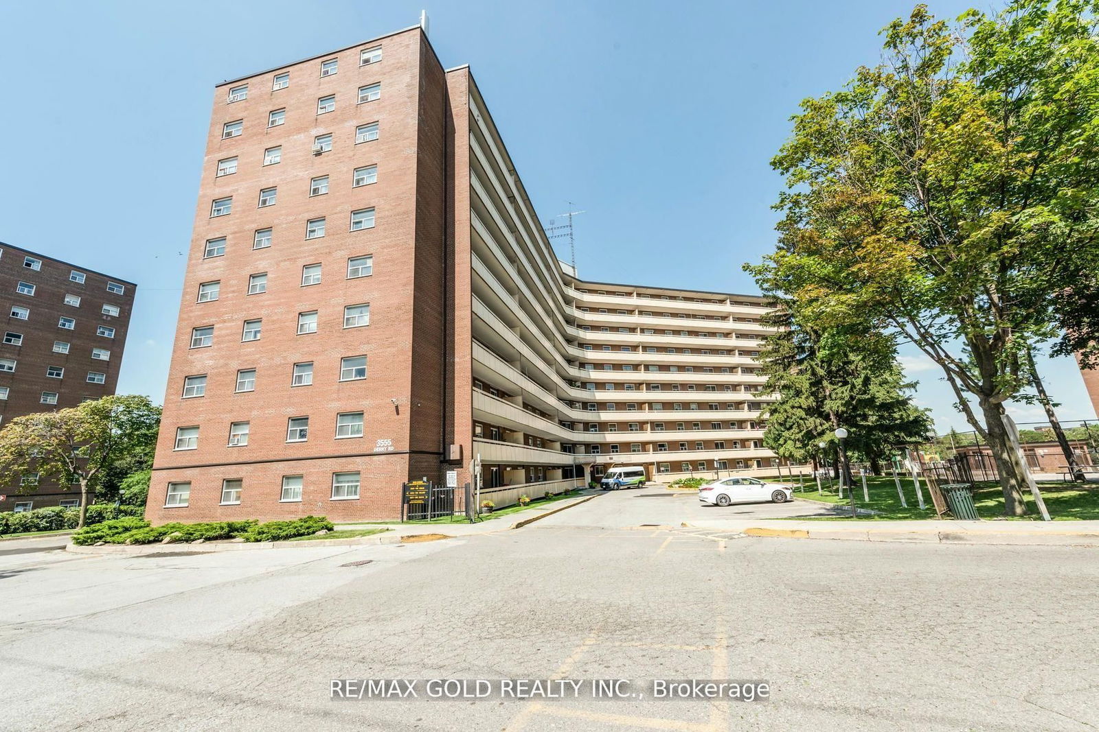 3555 Derry Rd E, unit 1006 for sale