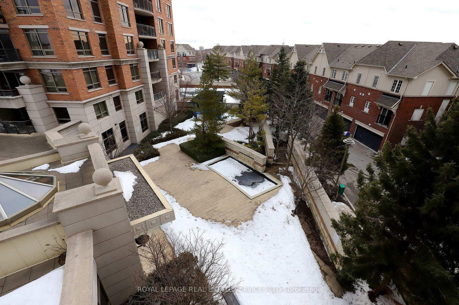 The Courtyard Residences, Oakville, Toronto