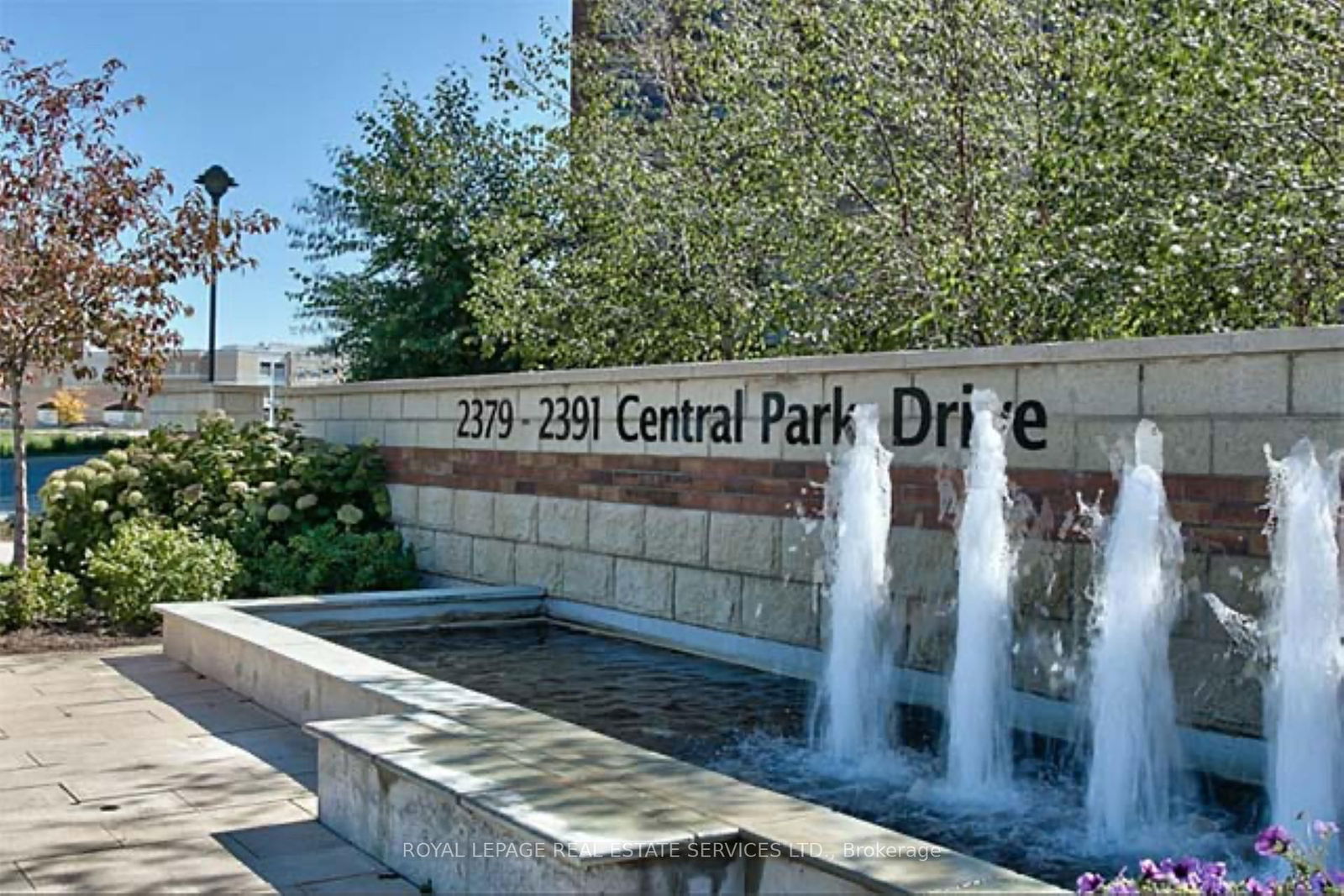 The Courtyard Residences, Oakville, Toronto