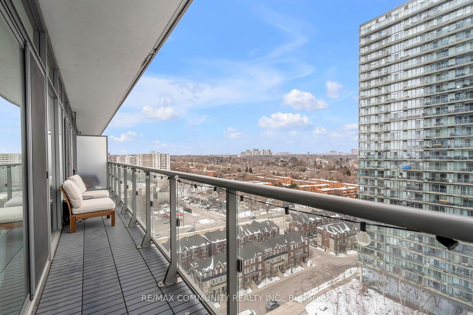 105 The Queensway, unit 1516 for sale