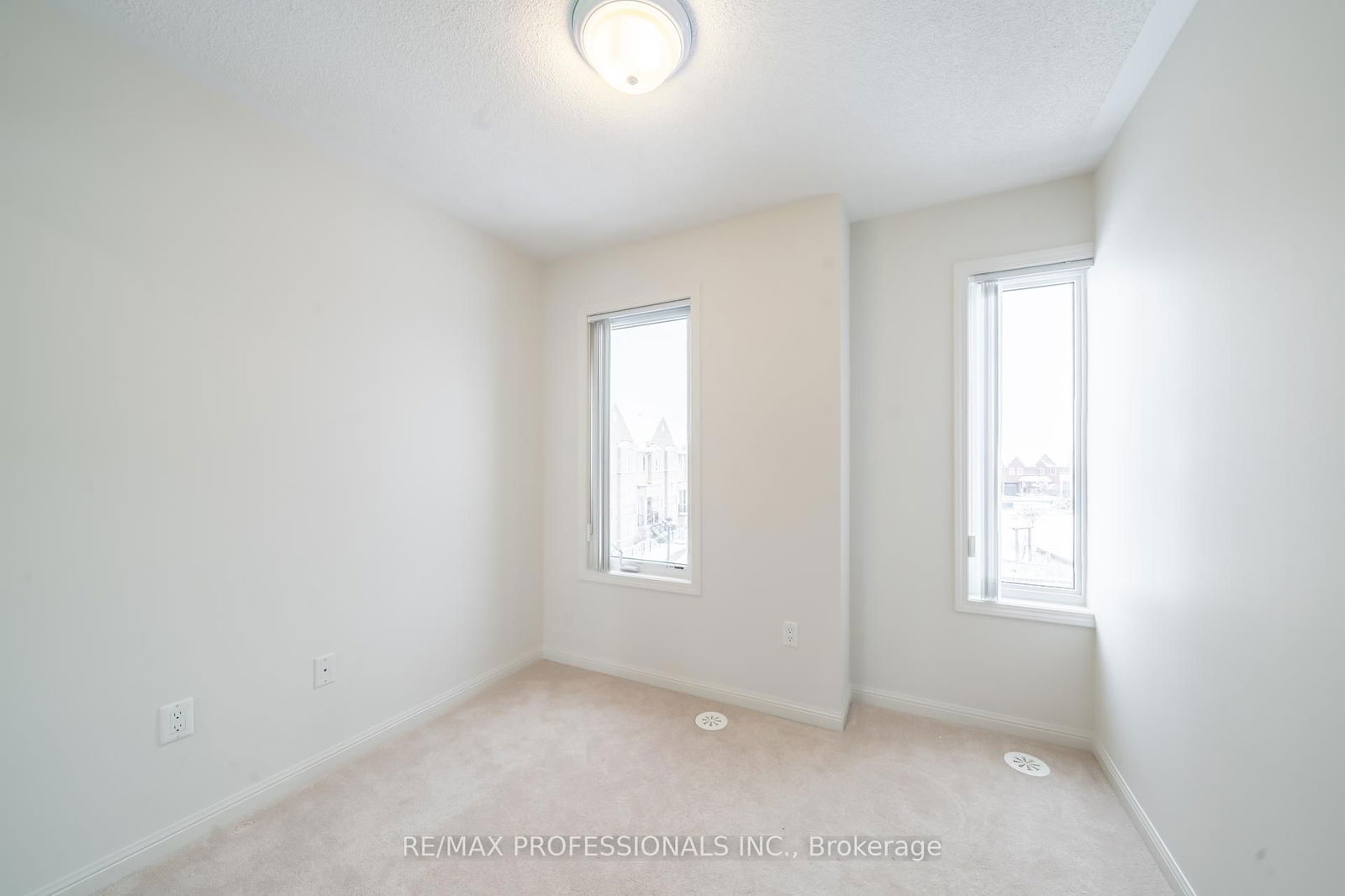 3135 Boxford Cres, unit 7 for sale