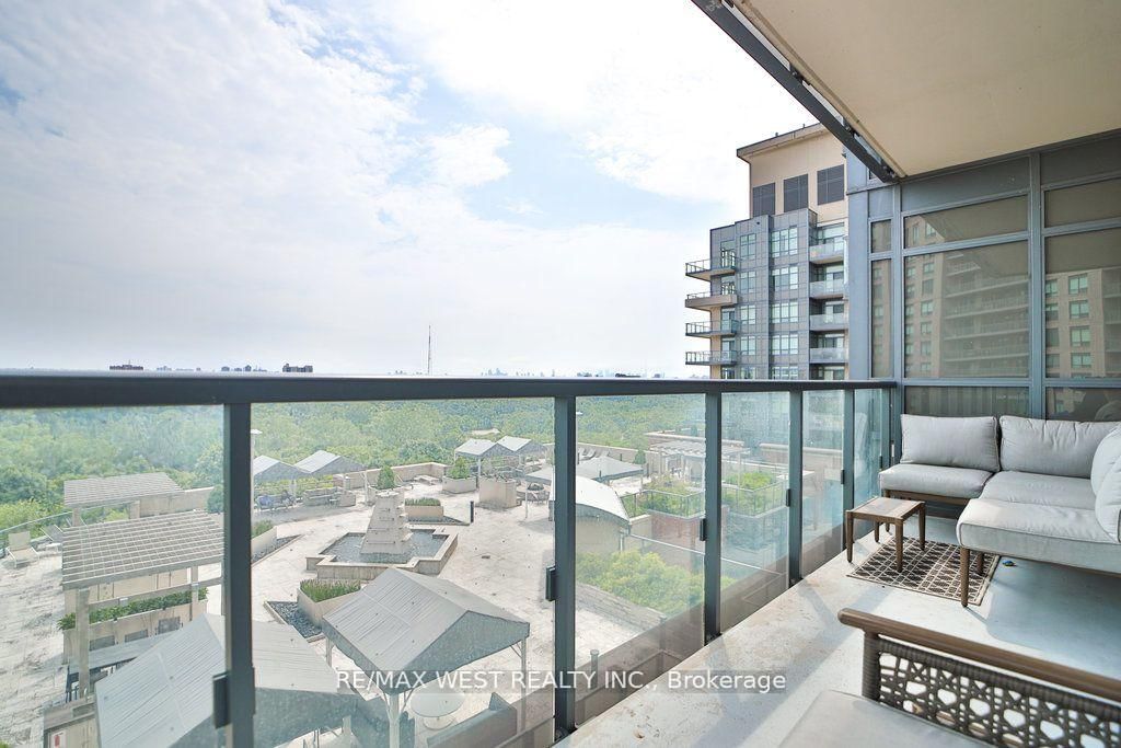 25 Fontenay Crt, unit 808 for rent