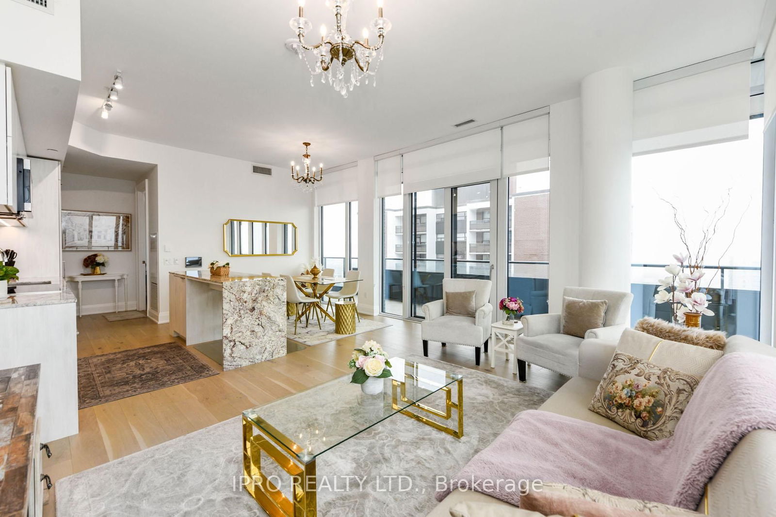 21 Park St E, unit 1603 for sale