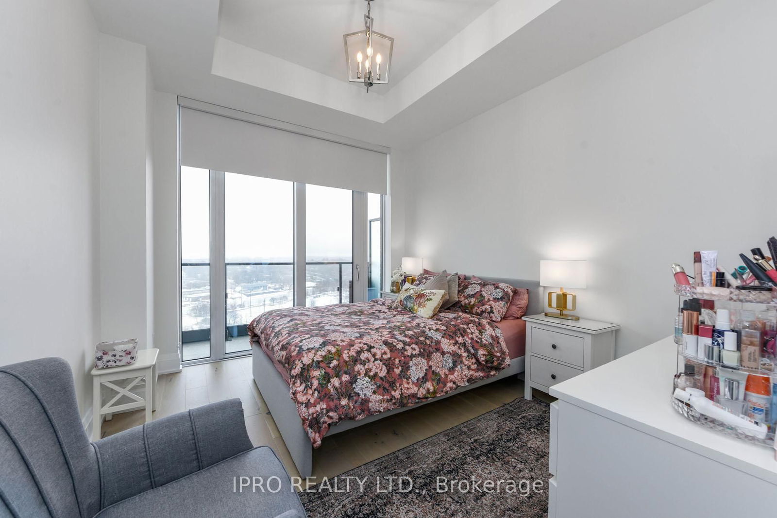 21 Park St E, unit 1603 for sale