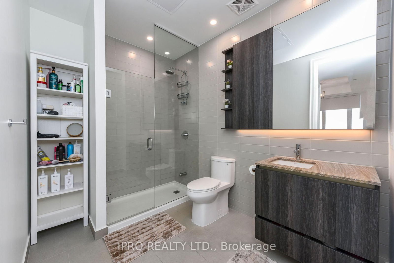 21 Park St E, unit 1603 for sale