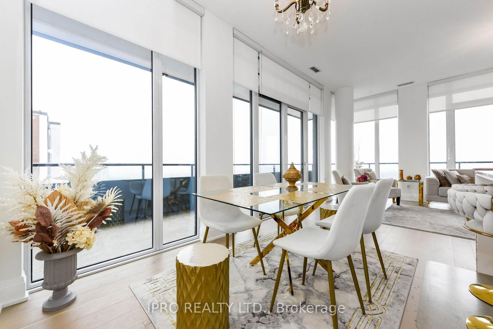 21 Park St E, unit 1603 for sale