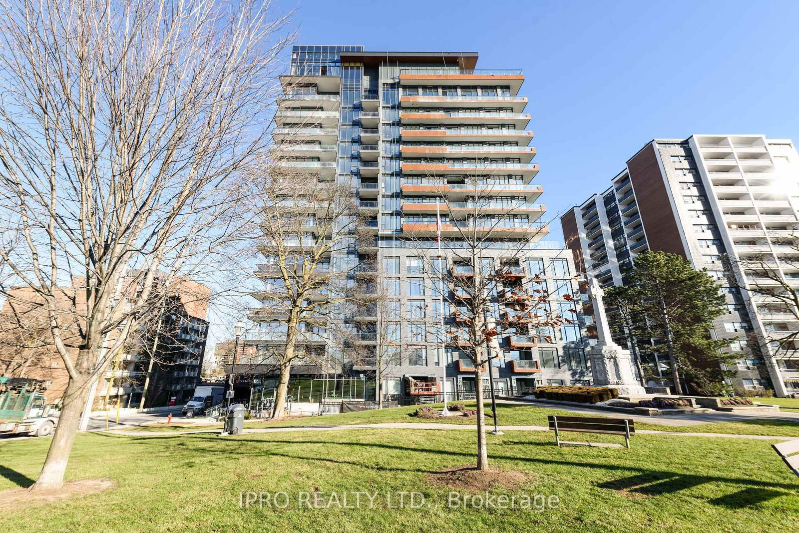 21 Park St E, unit 1603 for sale