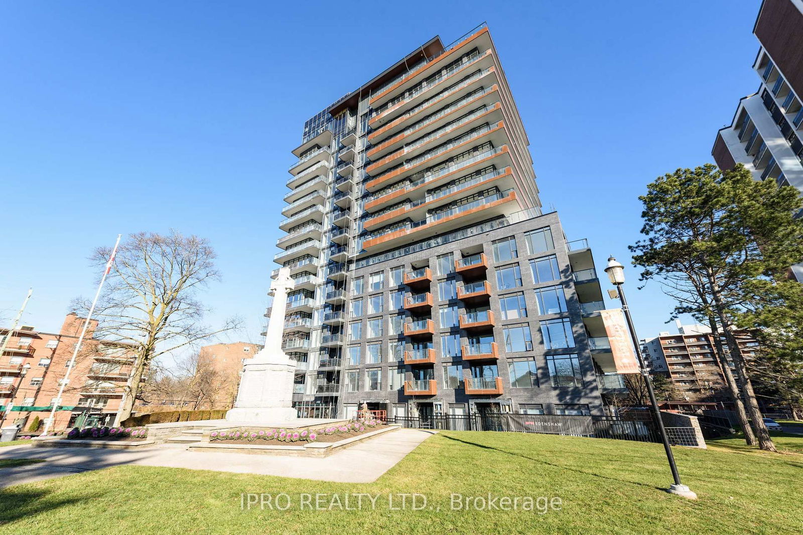 21 Park St E, unit 1603 for sale