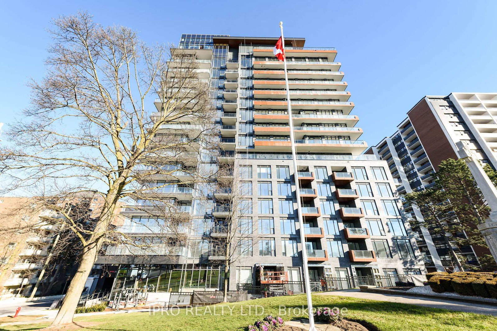 21 Park St E, unit 1603 for sale