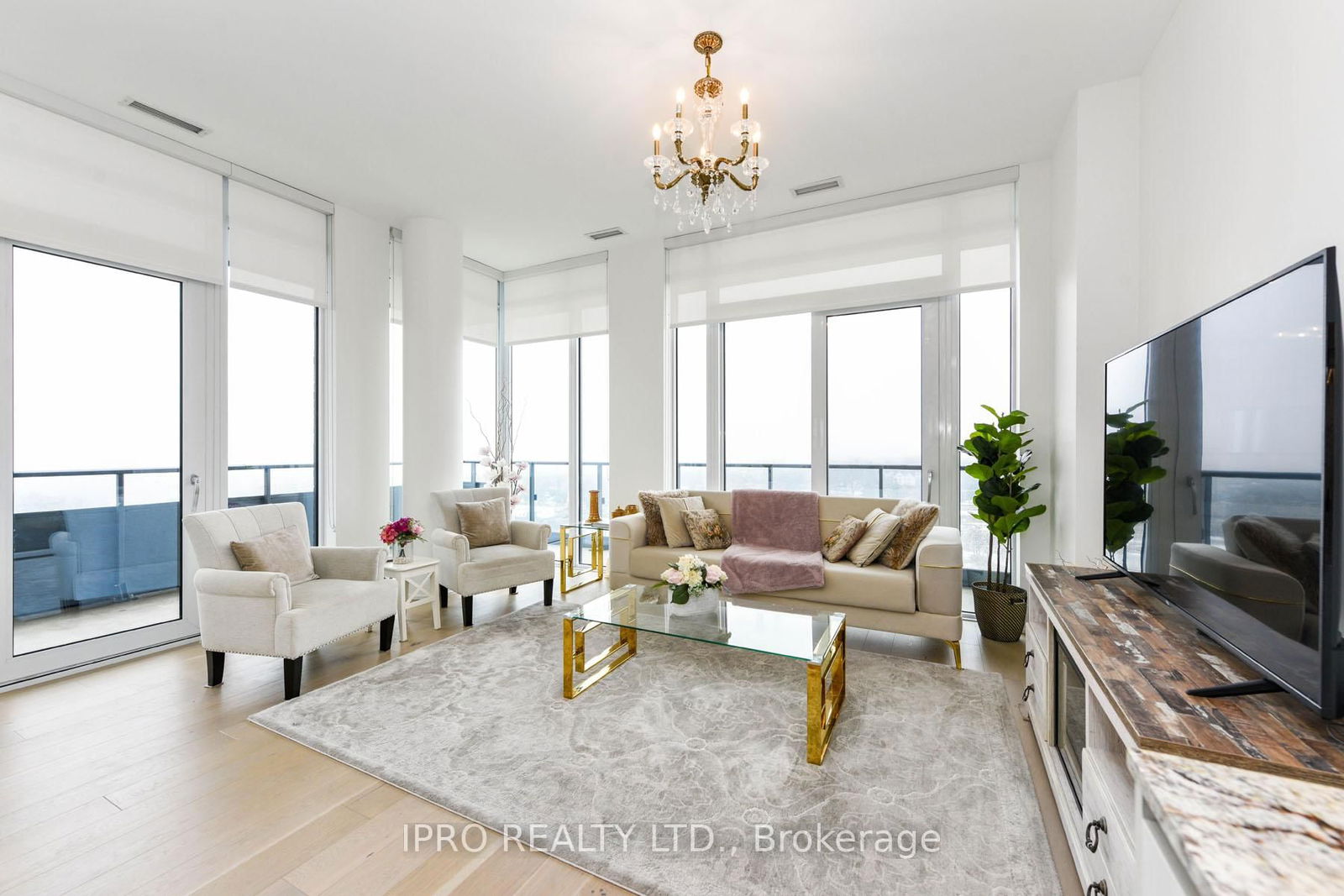 21 Park St E, unit 1603 for sale