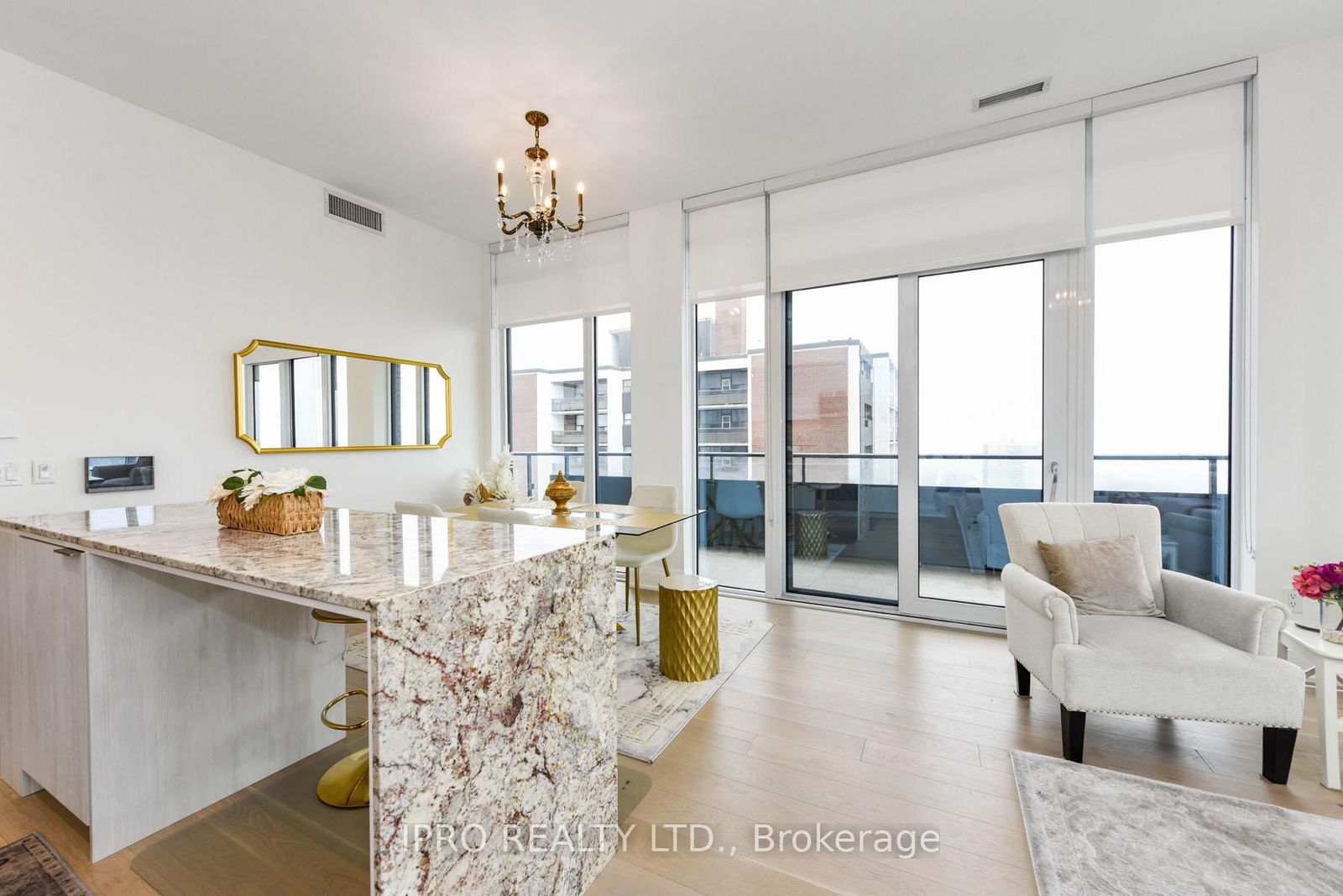 21 Park St E, unit 1603 for sale