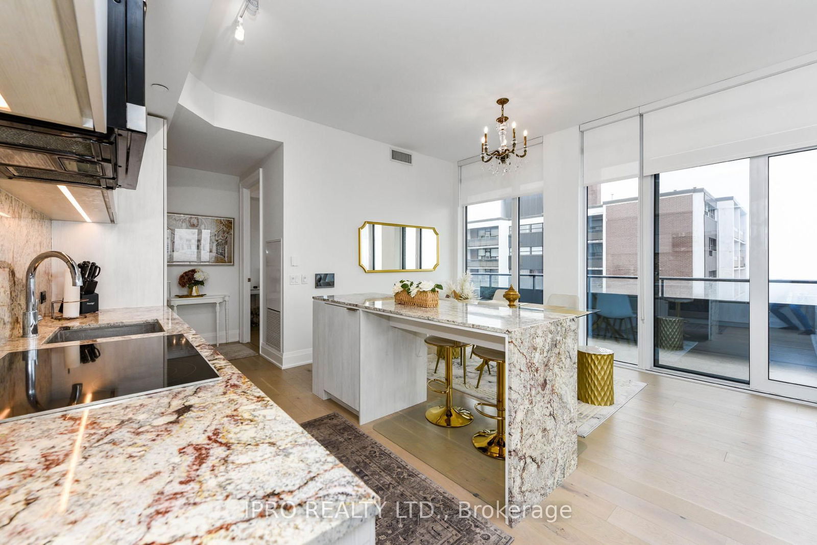 21 Park St E, unit 1603 for sale