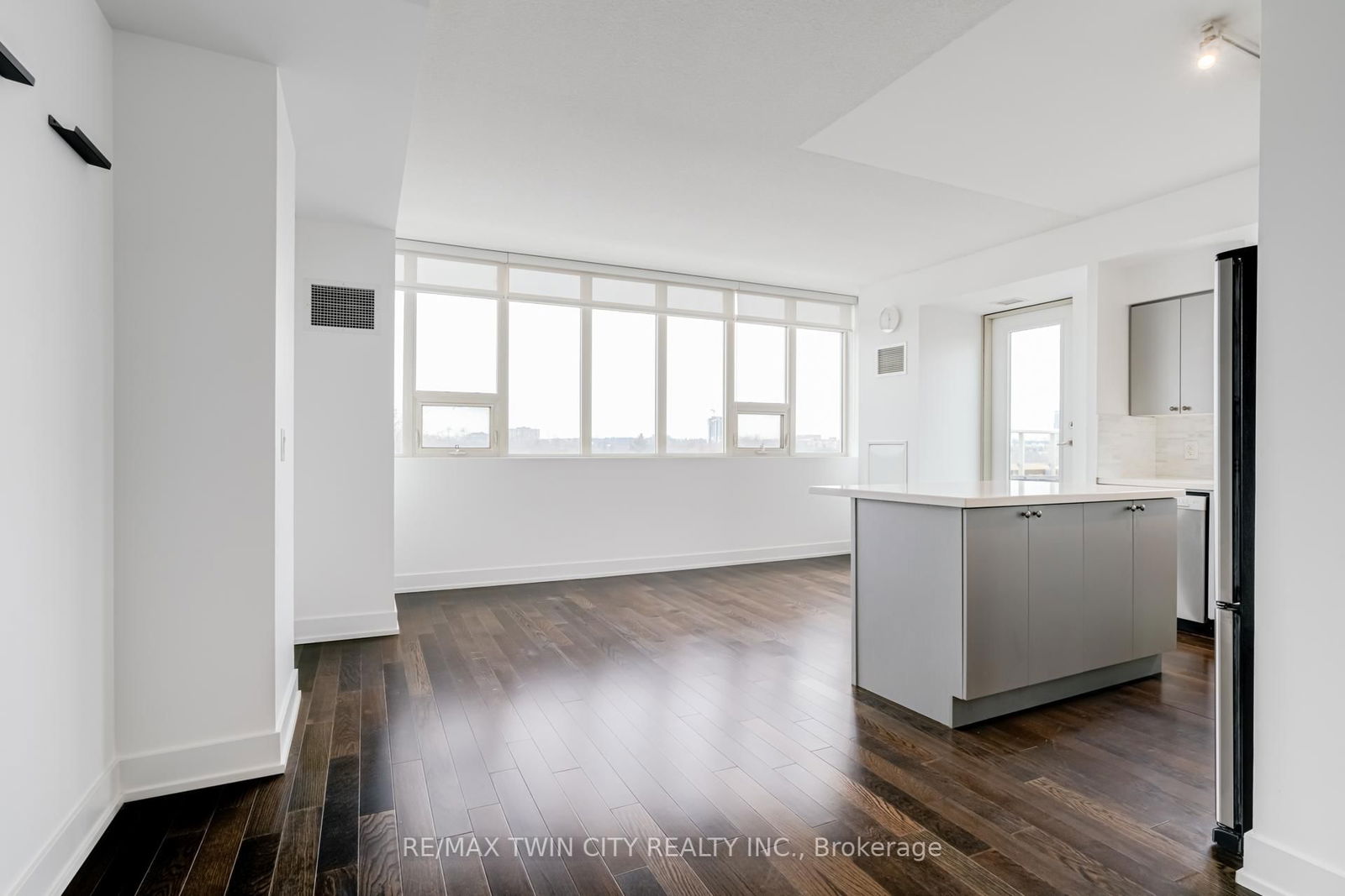 1638 Bloor St W, unit 709 for sale