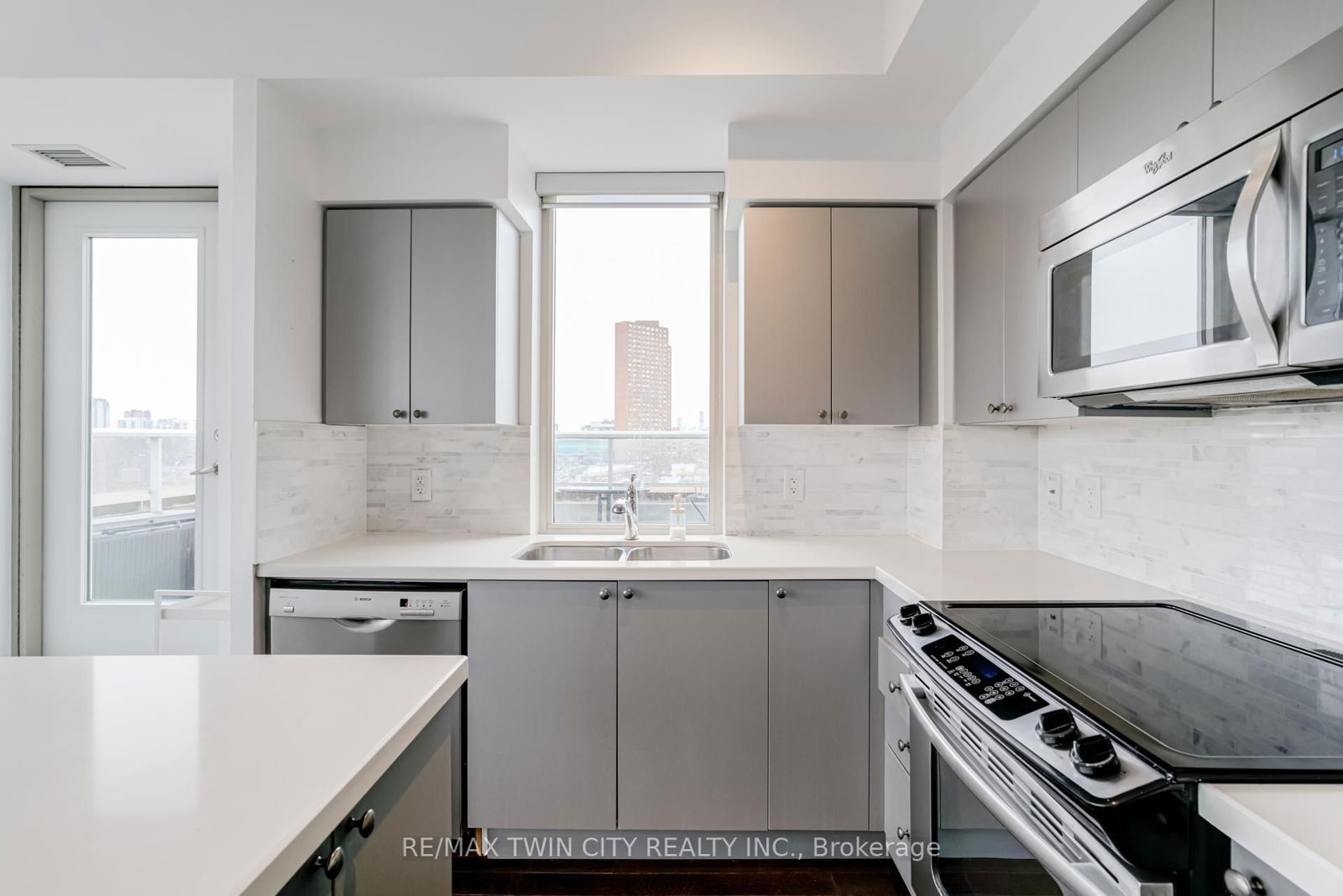 1638 Bloor St W, unit 709 for sale