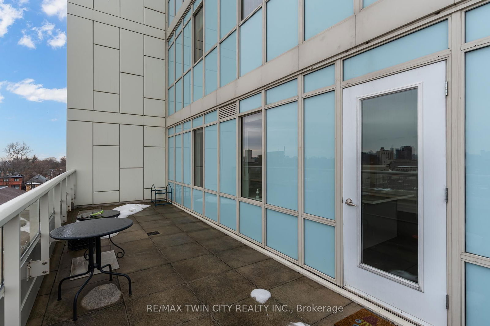 1638 Bloor St W, unit 709 for sale