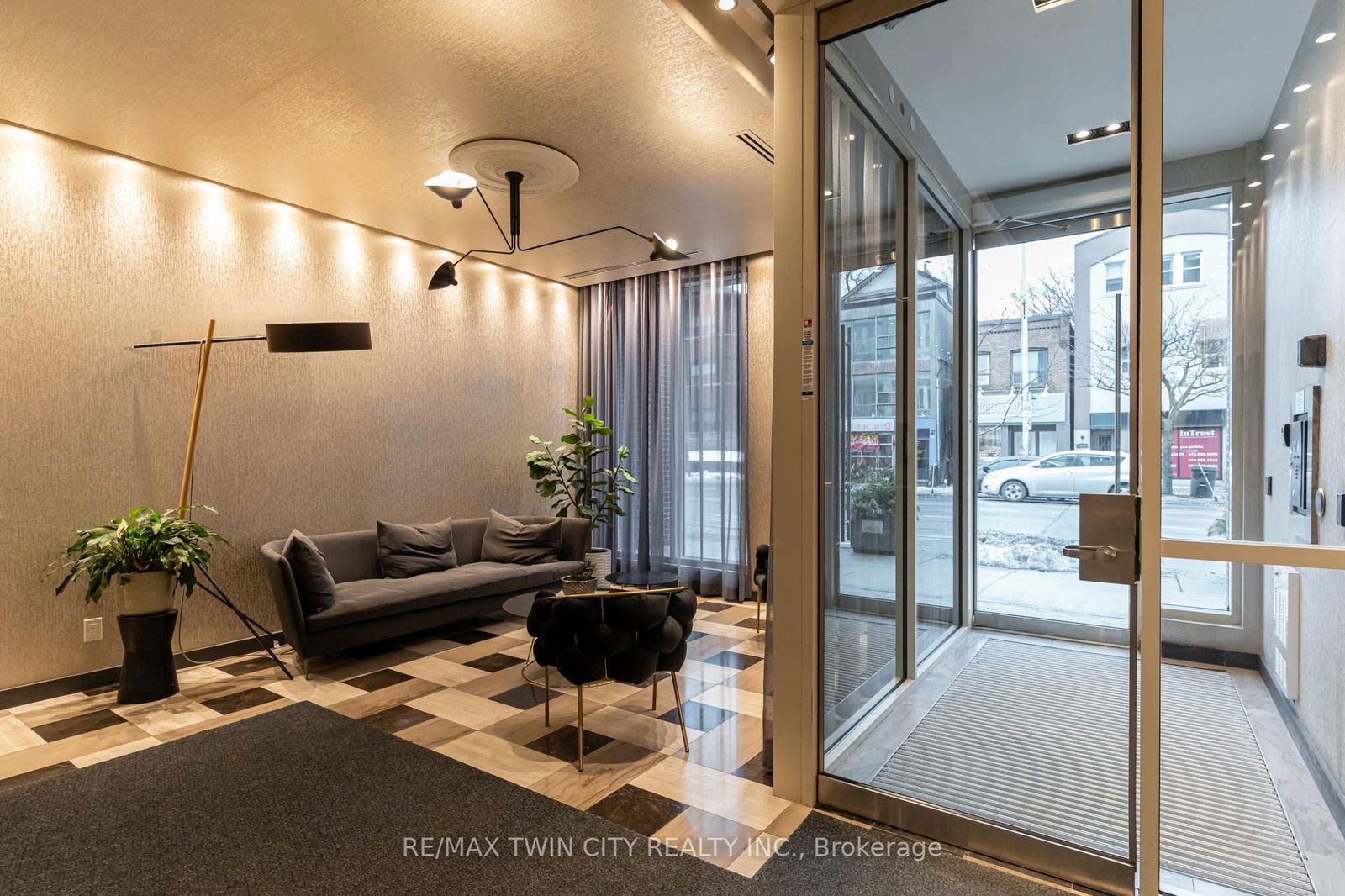 1638 Bloor St W, unit 709 for sale